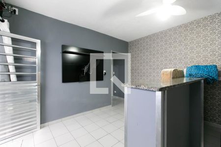 Sala de casa à venda com 2 quartos, 100m² em Vila Carmosina, São Paulo