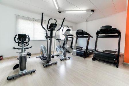 Apartamento à venda com 135m², 3 quartos e 2 vagas Apartamento à venda com 135m², 3 quartos e 2 vagasÁrea Comum - Academia