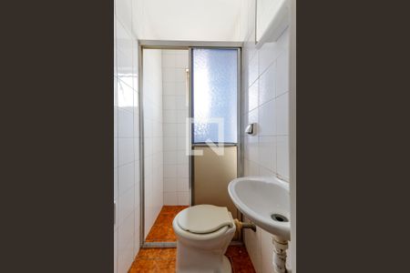 Apartamento à venda com 135m², 3 quartos e 2 vagas Apartamento à venda com 135m², 3 quartos e 2 vagasBanheiro de Serviço