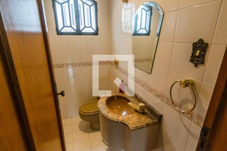 Casa à venda com 250m², 3 quartos e 4 vagas Casa à venda com 250m², 3 quartos e 4 vagasLavabo