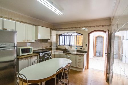 Casa à venda com 250m², 3 quartos e 4 vagas Casa à venda com 250m², 3 quartos e 4 vagasCozinha