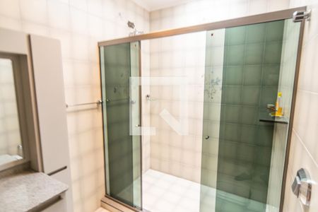 Casa à venda com 250m², 3 quartos e 4 vagas Casa à venda com 250m², 3 quartos e 4 vagasBanheiro