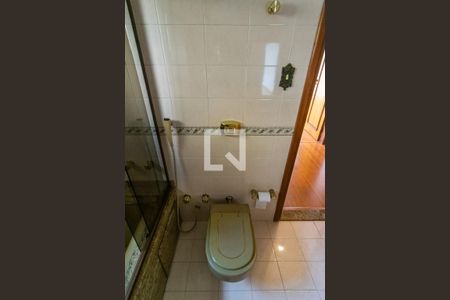 Casa à venda com 250m², 3 quartos e 4 vagas Casa à venda com 250m², 3 quartos e 4 vagasBanheiro da Suíte