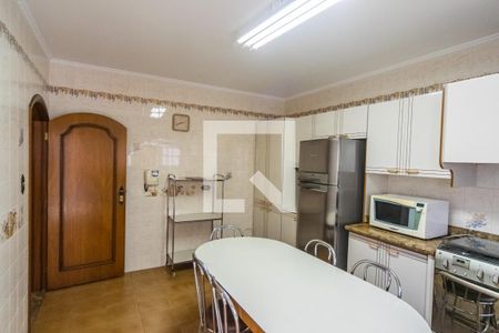 Casa à venda com 250m², 3 quartos e 4 vagas Casa à venda com 250m², 3 quartos e 4 vagasCozinha