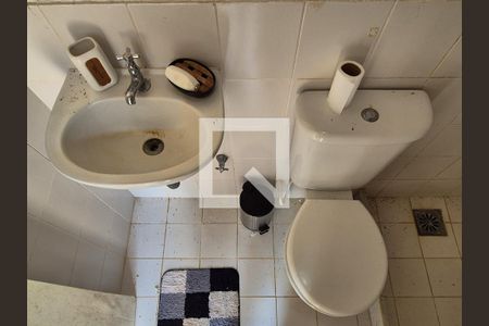 Casa de condomínio à venda com 370m², 6 quartos e 3 vagas Casa de condomínio à venda com 370m², 6 quartos e 3 vagasBanheiro de Serviço