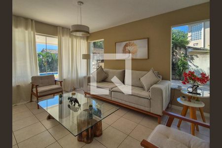 Sala de casa de condomínio à venda com 6 quartos, 370m² em Vargem Grande, Rio de Janeiro