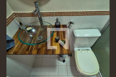 Casa de condomínio à venda com 370m², 6 quartos e 3 vagas Casa de condomínio à venda com 370m², 6 quartos e 3 vagasBanheiro 3