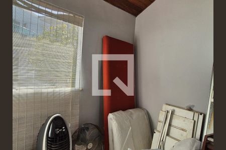 Casa de condomínio à venda com 370m², 6 quartos e 3 vagas Casa de condomínio à venda com 370m², 6 quartos e 3 vagasQuarto de Serviço