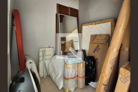 Casa de condomínio à venda com 370m², 6 quartos e 3 vagas Casa de condomínio à venda com 370m², 6 quartos e 3 vagasQuarto de Serviço