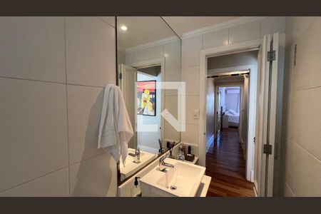 Casa à venda com 350m², 4 quartos e 2 vagasBanheiro da Suíte 1