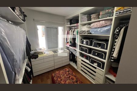 Casa à venda com 350m², 4 quartos e 2 vagasCloset da Master