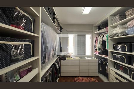 Casa à venda com 350m², 4 quartos e 2 vagasCloset da Master