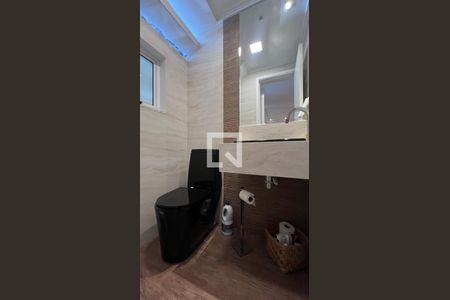 Casa à venda com 350m², 4 quartos e 2 vagasLavabo 1