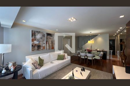 Casa à venda com 350m², 4 quartos e 2 vagasSala de TV