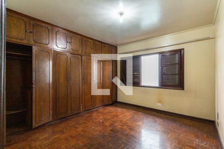 Casa à venda com 250m², 4 quartos e 3 vagasSuíte 2