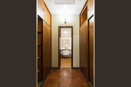 Casa à venda com 250m², 4 quartos e 3 vagasCloset da Suíte 2