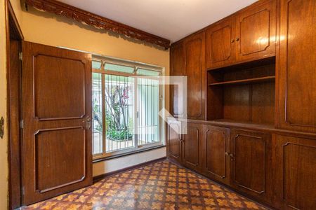 Casa à venda com 250m², 4 quartos e 3 vagasEscritório