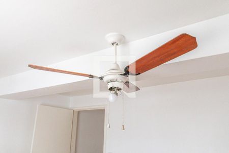 Quarto 1 de apartamento para alugar com 2 quartos, 58m² em Menino Deus, Porto Alegre