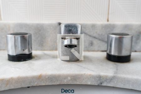 Apartamento à venda com 90m², 4 quartos e 2 vagasBanheiro Social - Torneira