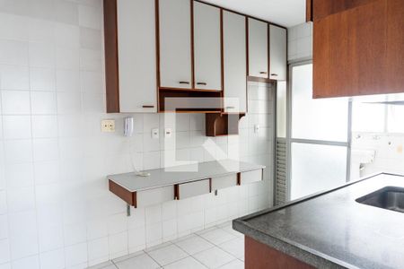 Apartamento à venda com 90m², 4 quartos e 2 vagasCozinha