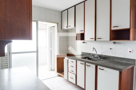 Apartamento à venda com 90m², 4 quartos e 2 vagasCozinha