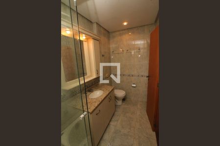 Casa à venda com 150m², 3 quartos e 2 vagasBanheiro da Suíte