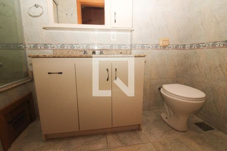 Casa à venda com 150m², 3 quartos e 2 vagasBanheiro da Suíte