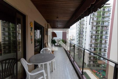 Apartamento à venda com 135m², 3 quartos e 2 vagasVaranda da Sala