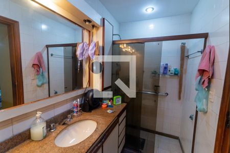 Apartamento à venda com 135m², 3 quartos e 2 vagasBanheiro da Suíte