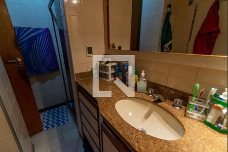 Apartamento à venda com 135m², 3 quartos e 2 vagasBanheiro Social