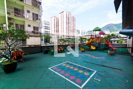 Apartamento à venda com 135m², 3 quartos e 2 vagasÁrea Comum - Playground