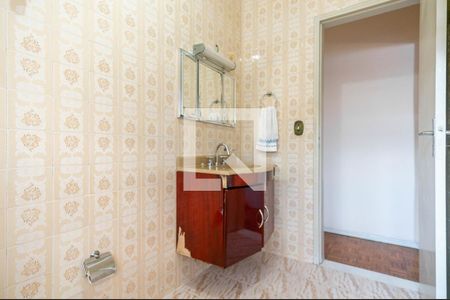 Casa à venda com 121m², 2 quartos e 3 vagasBanheiro