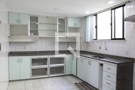 Apartamento à venda com 264m², 4 quartos e 3 vagasCozinha