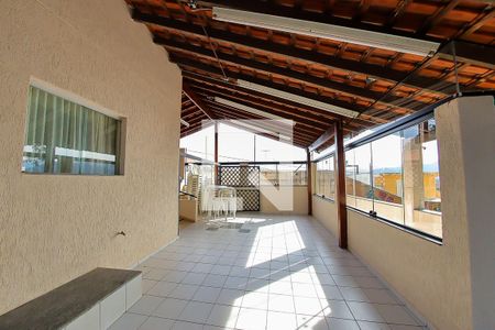 Apartamento para alugar com 72m², 2 quartos e 1 vagaArea Comum