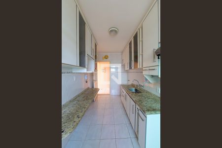 Apartamento para alugar com 72m², 2 quartos e 1 vagaCozinha