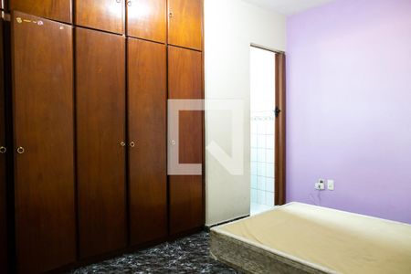 Suite  de casa à venda com 4 quartos, 150m² em Parque Novo Oratório, Santo André
