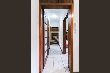 Corredor de apartamento à venda com 3 quartos, 85m² em Sarandi, Porto Alegre