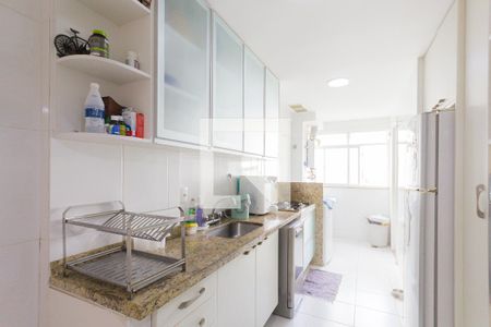 Apartamento à venda com 120m², 4 quartos e 2 vagasCozinha e Área de Serviço