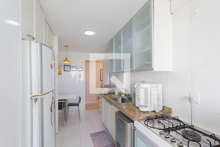 Apartamento à venda com 120m², 4 quartos e 2 vagasCozinha