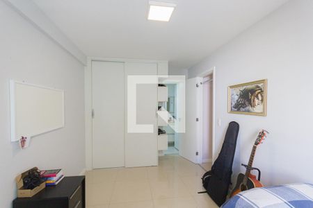 Apartamento à venda com 120m², 4 quartos e 2 vagasSuíte 2