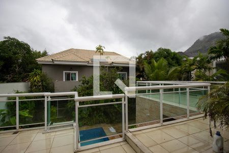 Casa à venda com 570m², 6 quartos e 6 vagasTerraço da Suíte 2