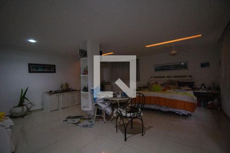 Casa à venda com 570m², 6 quartos e 6 vagasSuíte 1 da Casa 2