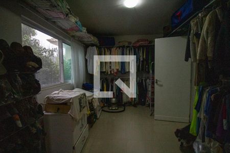 Casa à venda com 570m², 6 quartos e 6 vagasCloset da Suíte 1
