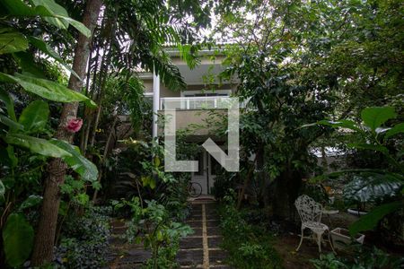 Casa à venda com 570m², 6 quartos e 6 vagasFrente da Casa 2