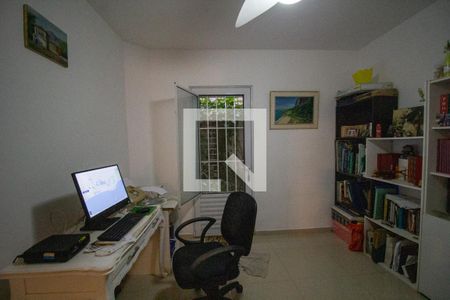 Casa à venda com 570m², 6 quartos e 6 vagasEscritório