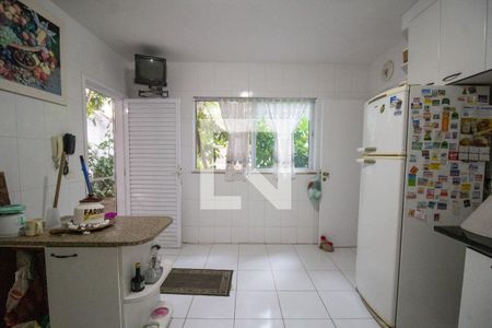 Casa à venda com 570m², 6 quartos e 6 vagasCozinha