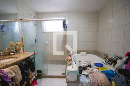 Casa à venda com 570m², 6 quartos e 6 vagasBanheiro da Suíte 3