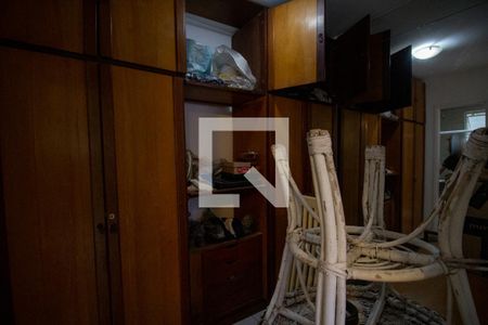 Casa à venda com 570m², 6 quartos e 6 vagasCloset da Suíte 2