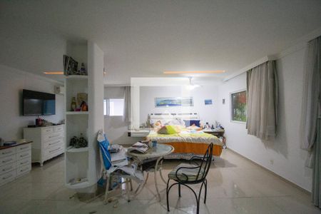Casa à venda com 570m², 6 quartos e 6 vagasSuíte 1 da Casa 2