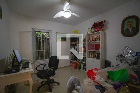 Casa à venda com 570m², 6 quartos e 6 vagasEscritório